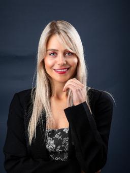 Chanell van den Bergh