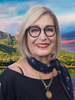 Lorraine Compaan