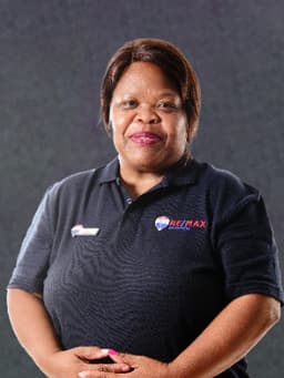 Khwezi Gqoli