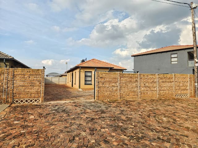 Listing photo