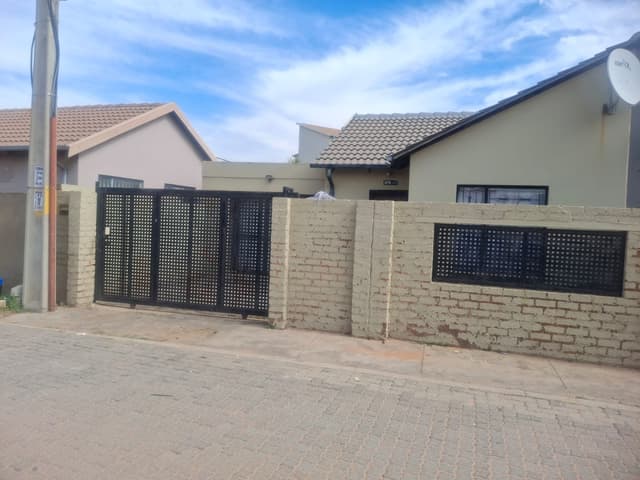 Listing photo
