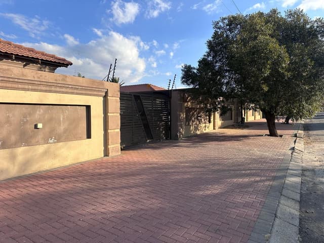 Listing photo