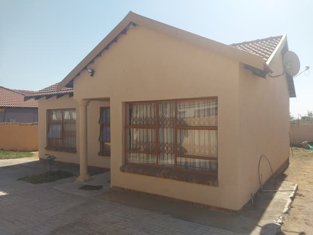Listing photo