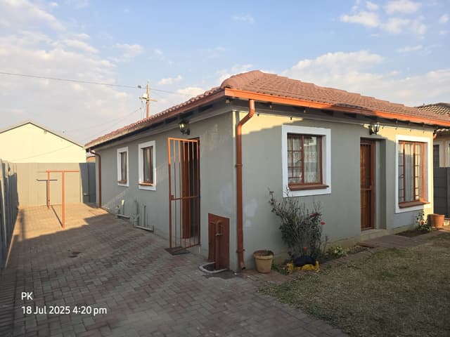 Listing photo