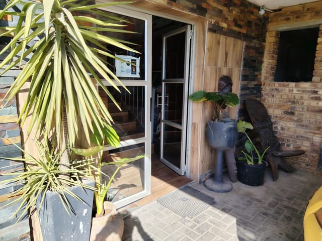 Listing photo