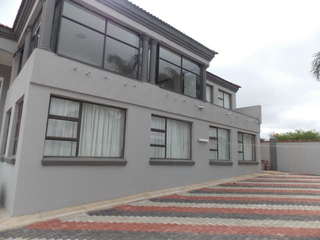 Listing photo