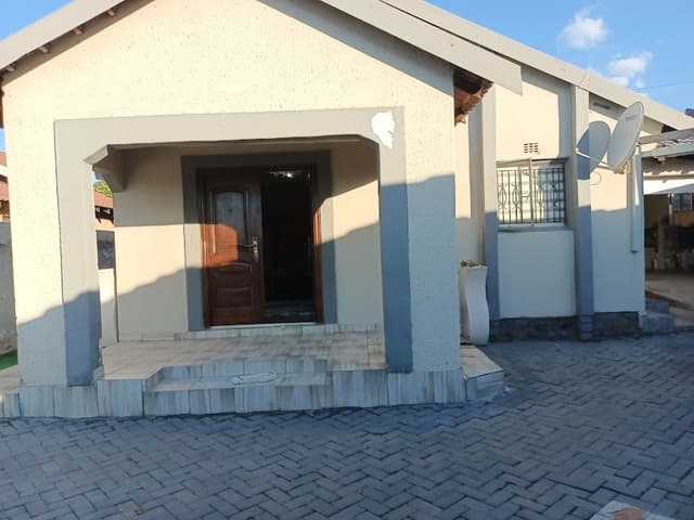 Listing photo