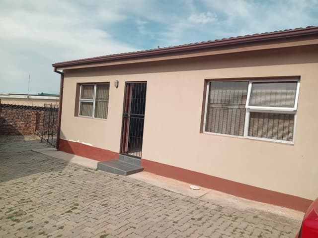 Listing photo