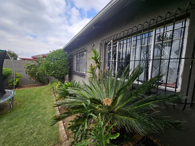 Listing photo