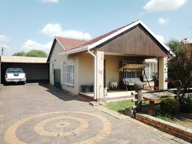 Listing photo
