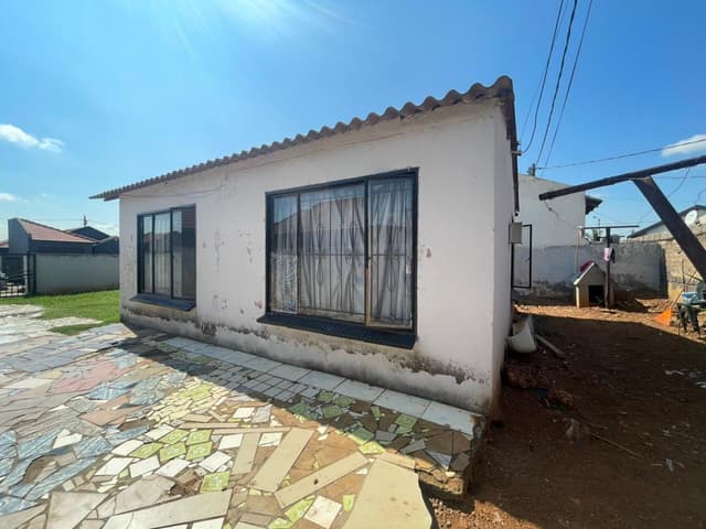 Listing photo