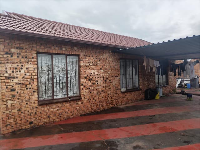 Listing photo