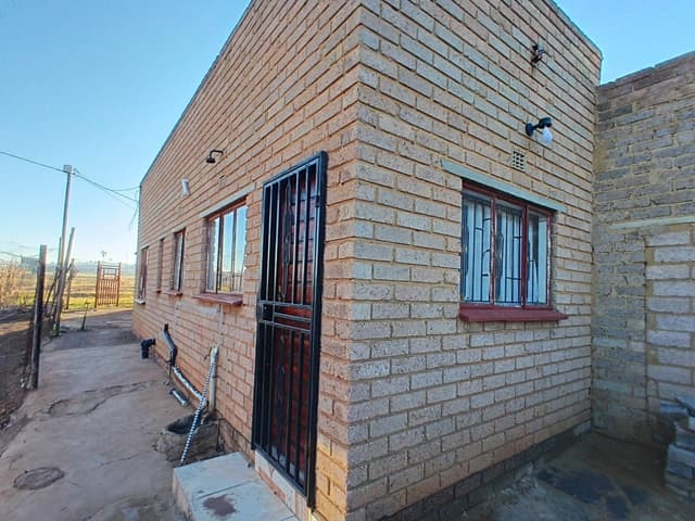 Listing photo