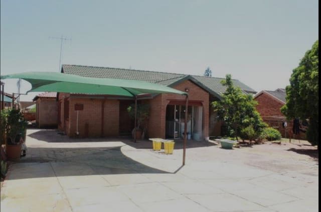 Listing photo