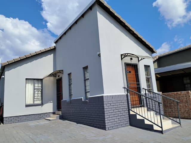 Listing photo