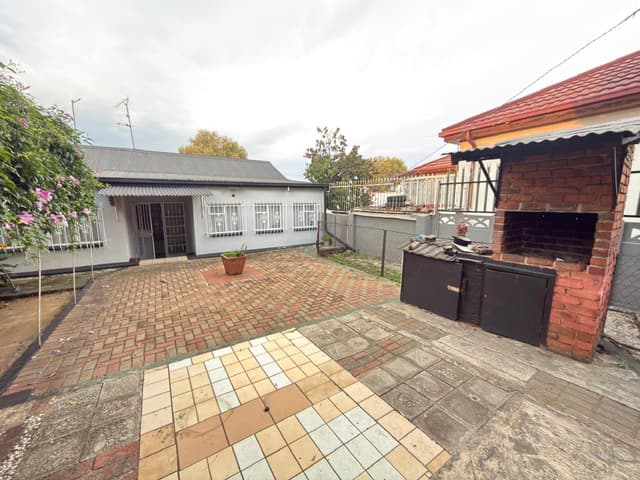 Listing photo