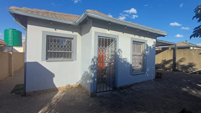 Listing photo