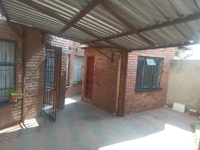 Listing photo
