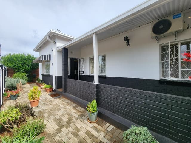 Listing photo