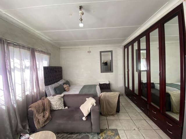 Listing photo