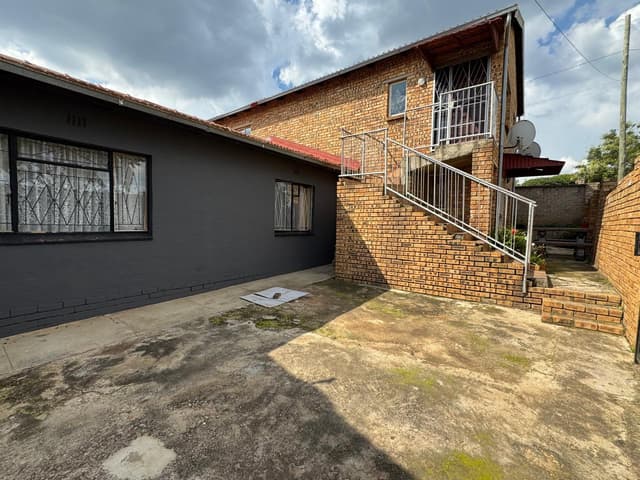 Listing photo