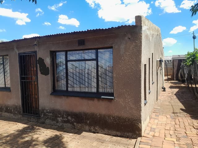 Listing photo