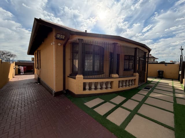 Listing photo