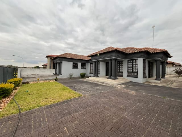 Listing photo