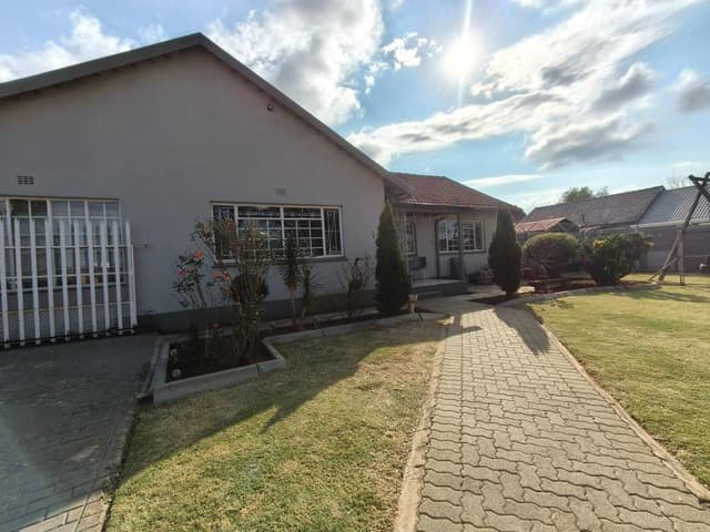 Listing photo