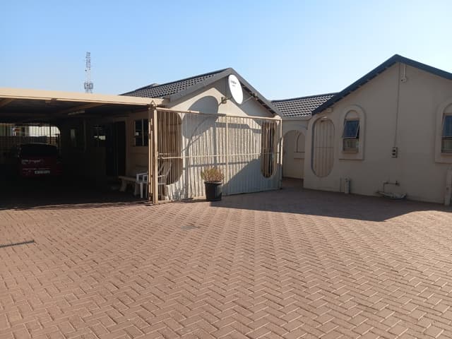 Listing photo