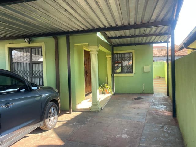 Listing photo
