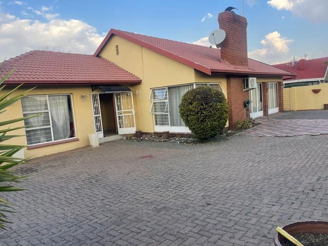 Listing photo