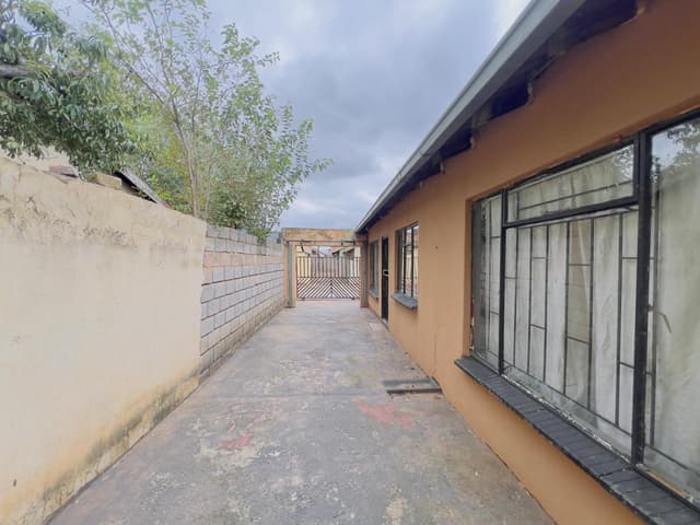 Listing photo