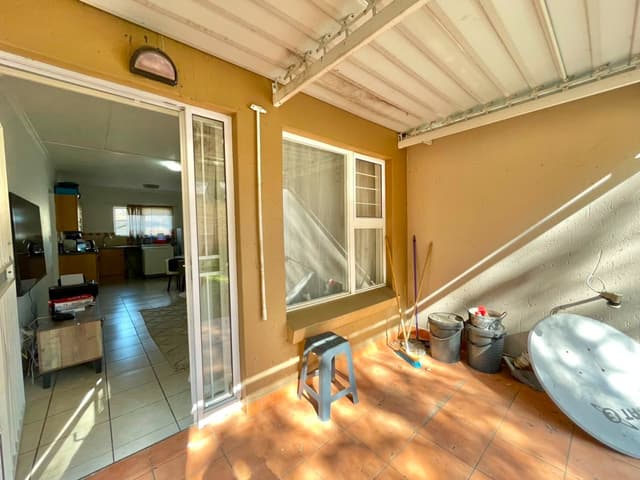 Listing photo