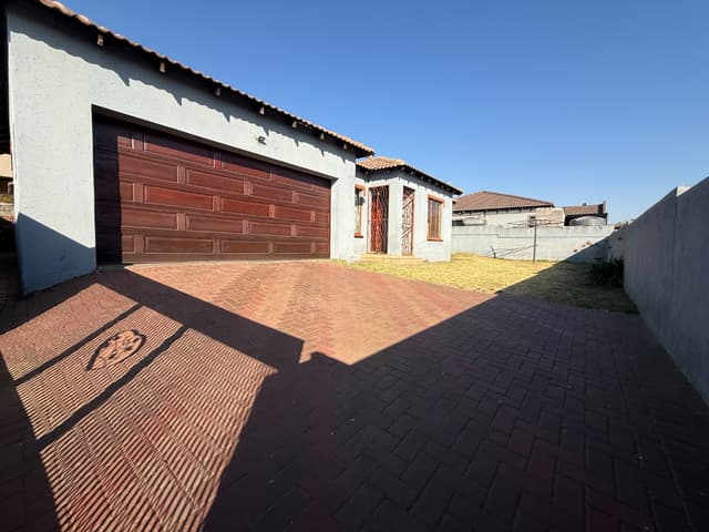 Listing photo