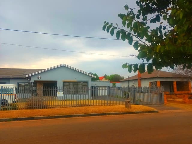 Listing photo