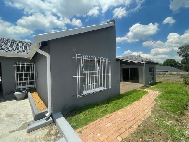 Listing photo
