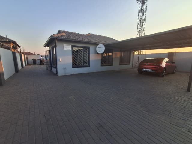 Listing photo