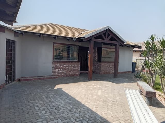Listing photo