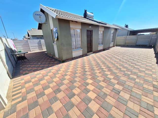 Listing photo