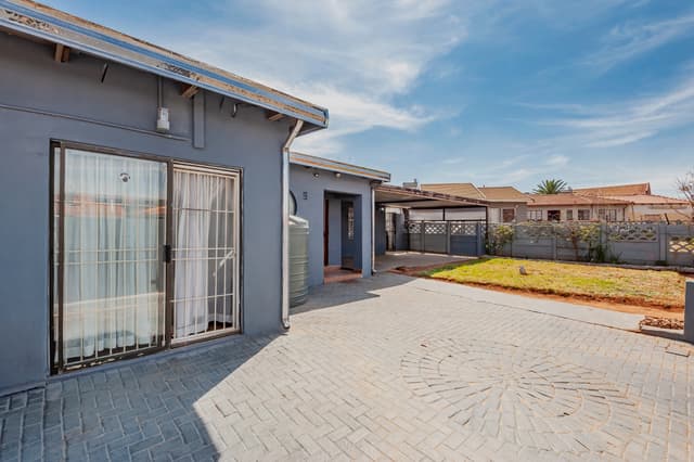 Listing photo