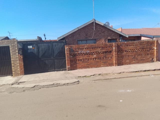 Listing photo