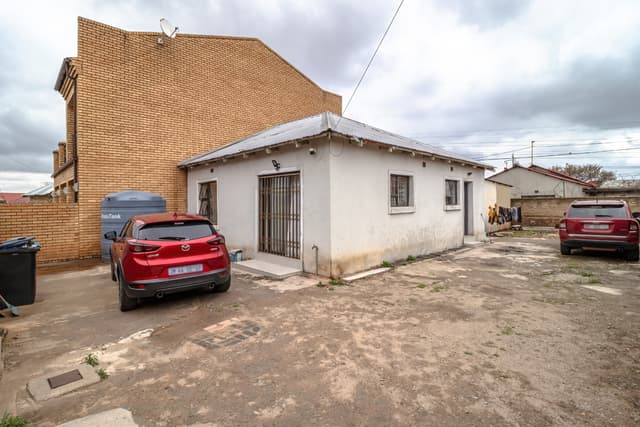 Listing photo