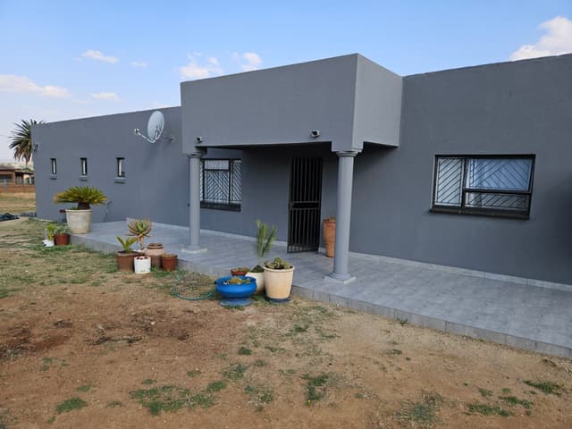 Listing photo