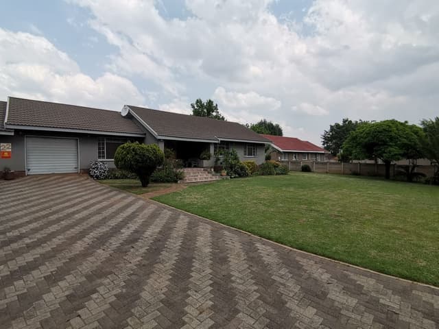 Listing photo