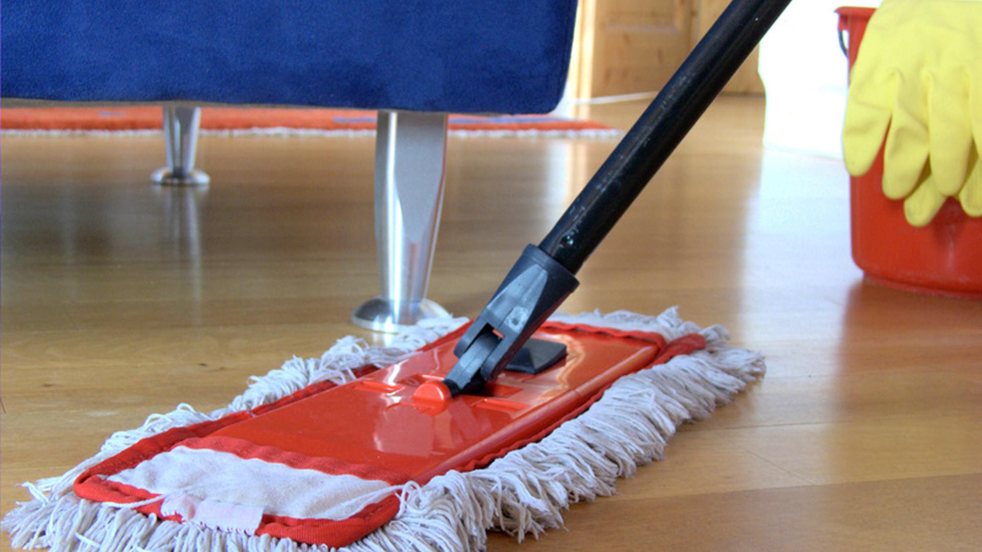 KEEP YOUR HOME TIDY YEAR-ROUND WITH THIS QUICK TIP