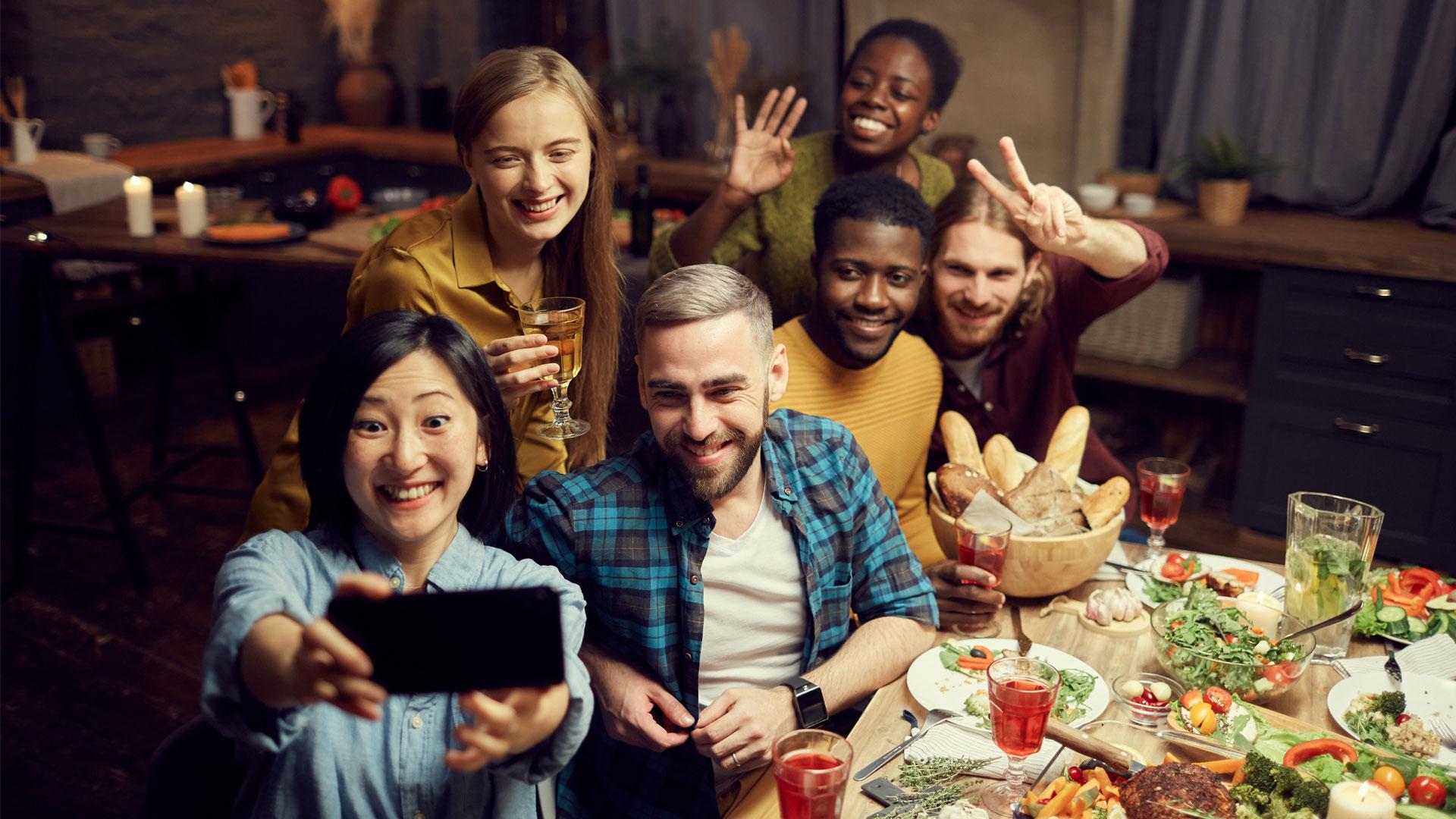 AFFORDABLE WAYS TO ENTERTAIN AT HOME