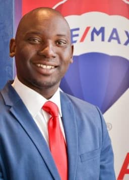 Phokela Maponya
